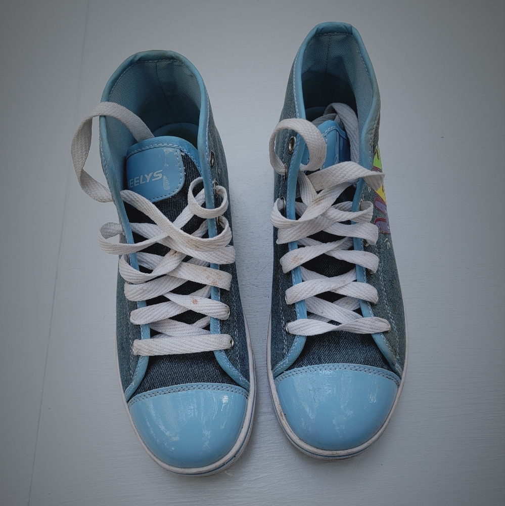 Shoes - Picture 2 of 5
